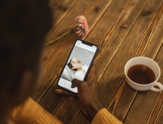 Bumble racheté pour 1,3 milliard de dollars : l'appli de rencontre quitte la Bourse